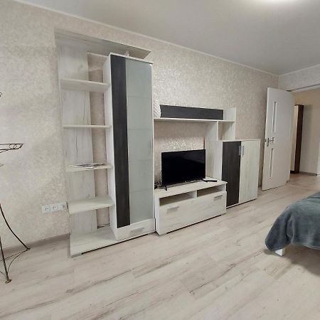 Апартаменти Молоді Lutskdoba Buitenkant foto