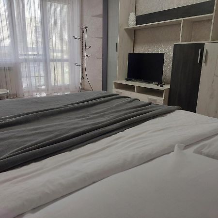 Апартаменти Молоді Lutskdoba Buitenkant foto